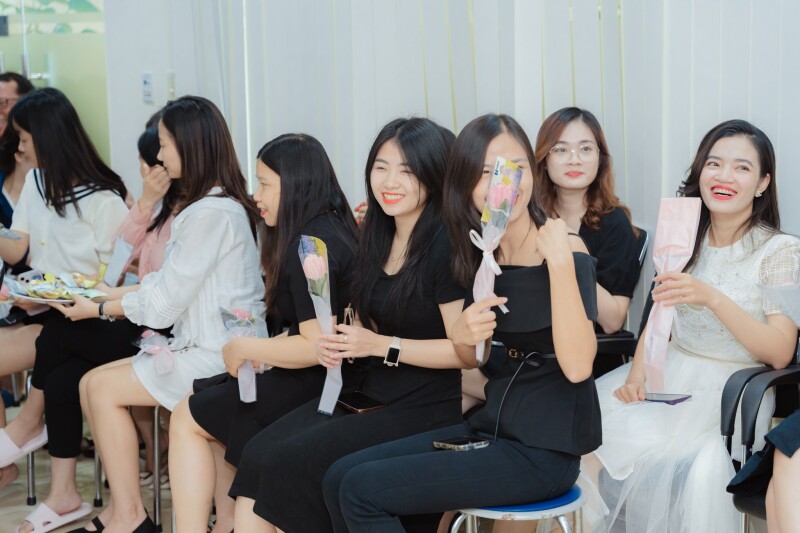 NSN建設＆エンジニアリング株式会社、ベトナム女性の日を祝うイベント「お花畑に迷い込んで」開催